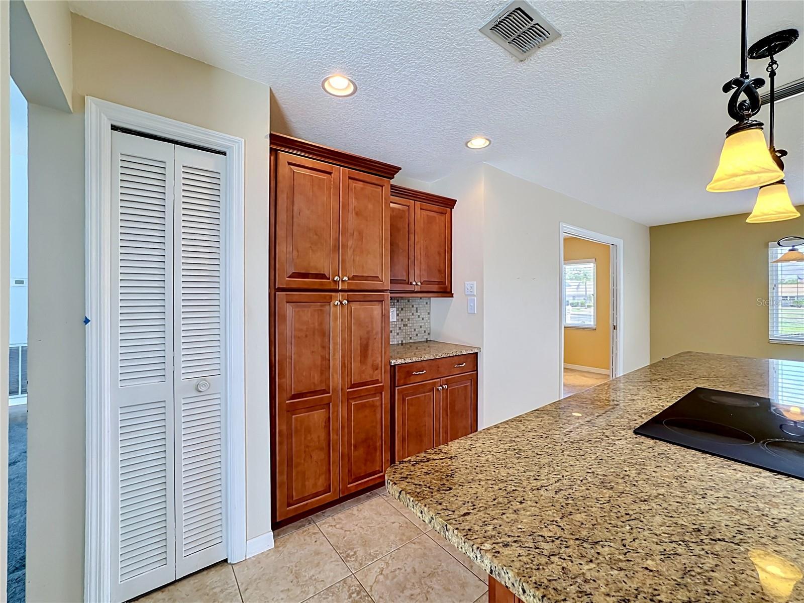 2007 WEDGE CT, SUN CITY CENTER, FL, 33573