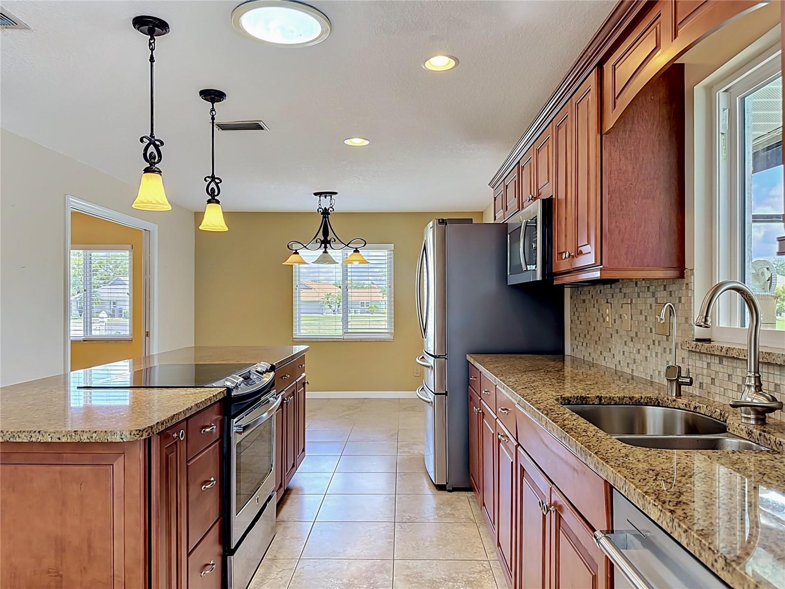2007 WEDGE CT, SUN CITY CENTER, FL, 33573