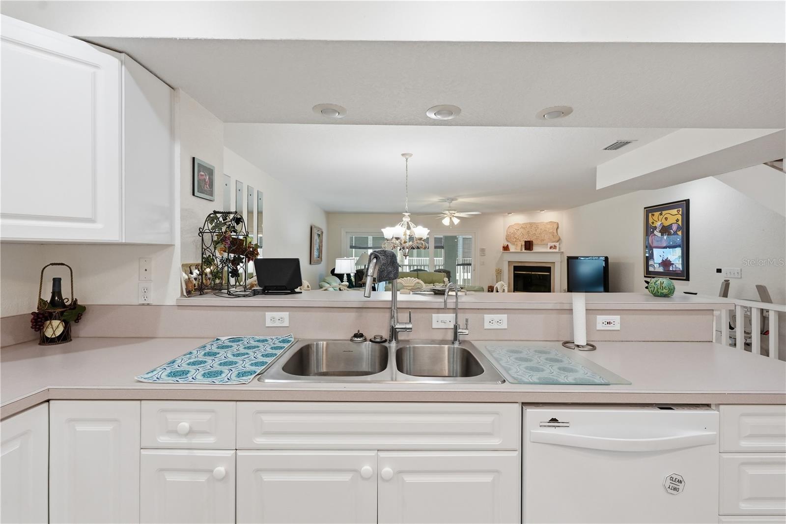 545 PINELLAS BAYWAY S #302, ST PETERSBURG, FL, 33715
