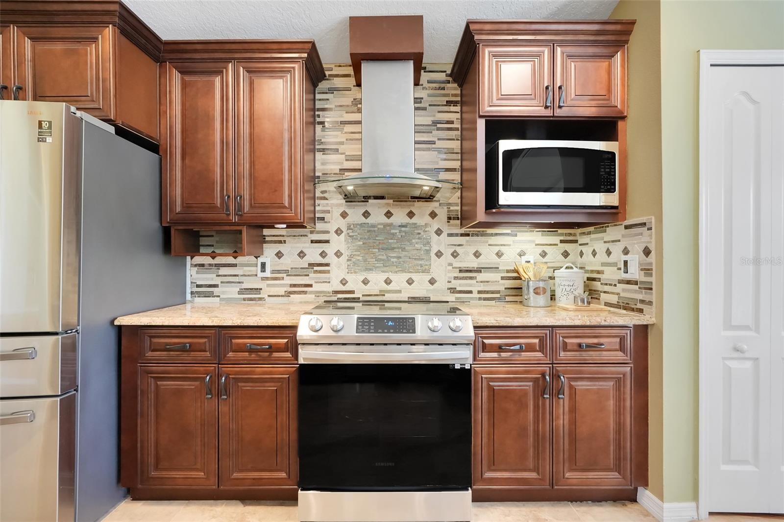 2733 RUNYON CIR, ORLANDO, FL, 32837