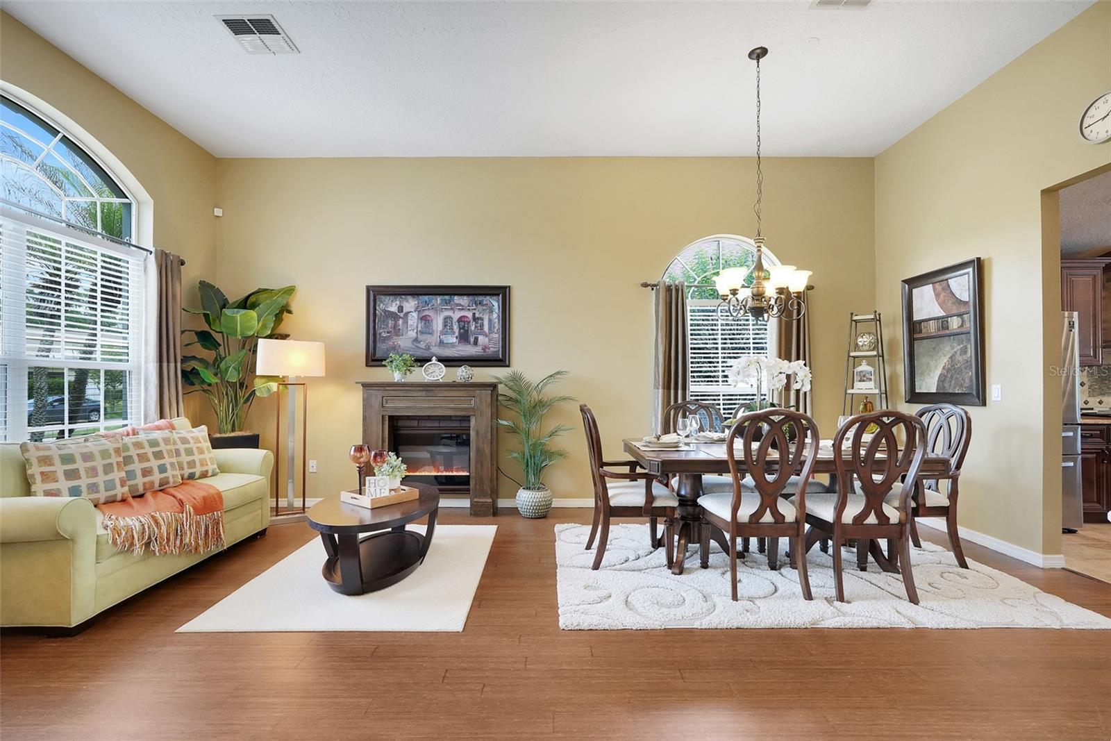 2733 RUNYON CIR, ORLANDO, FL, 32837