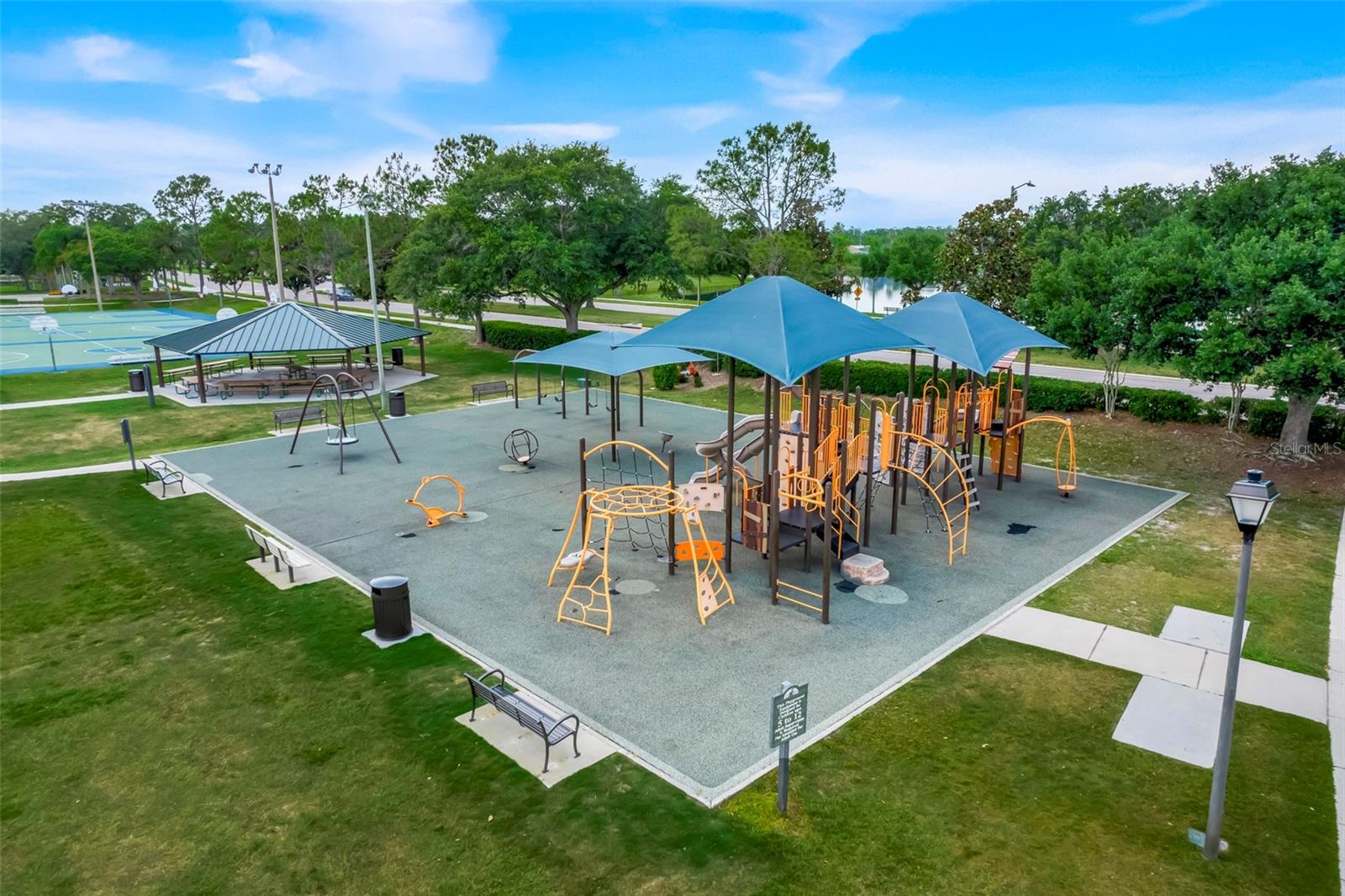 2733 RUNYON CIR, ORLANDO, FL, 32837