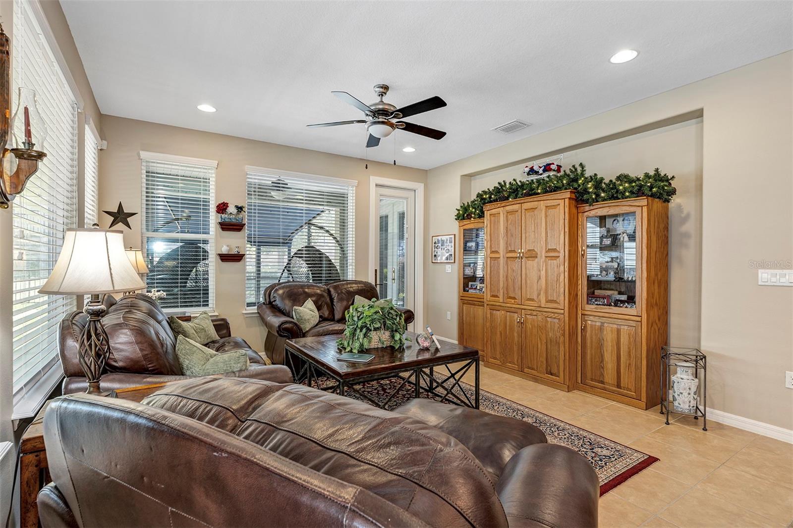 340 ALCOVE DR, GROVELAND, FL, 34736