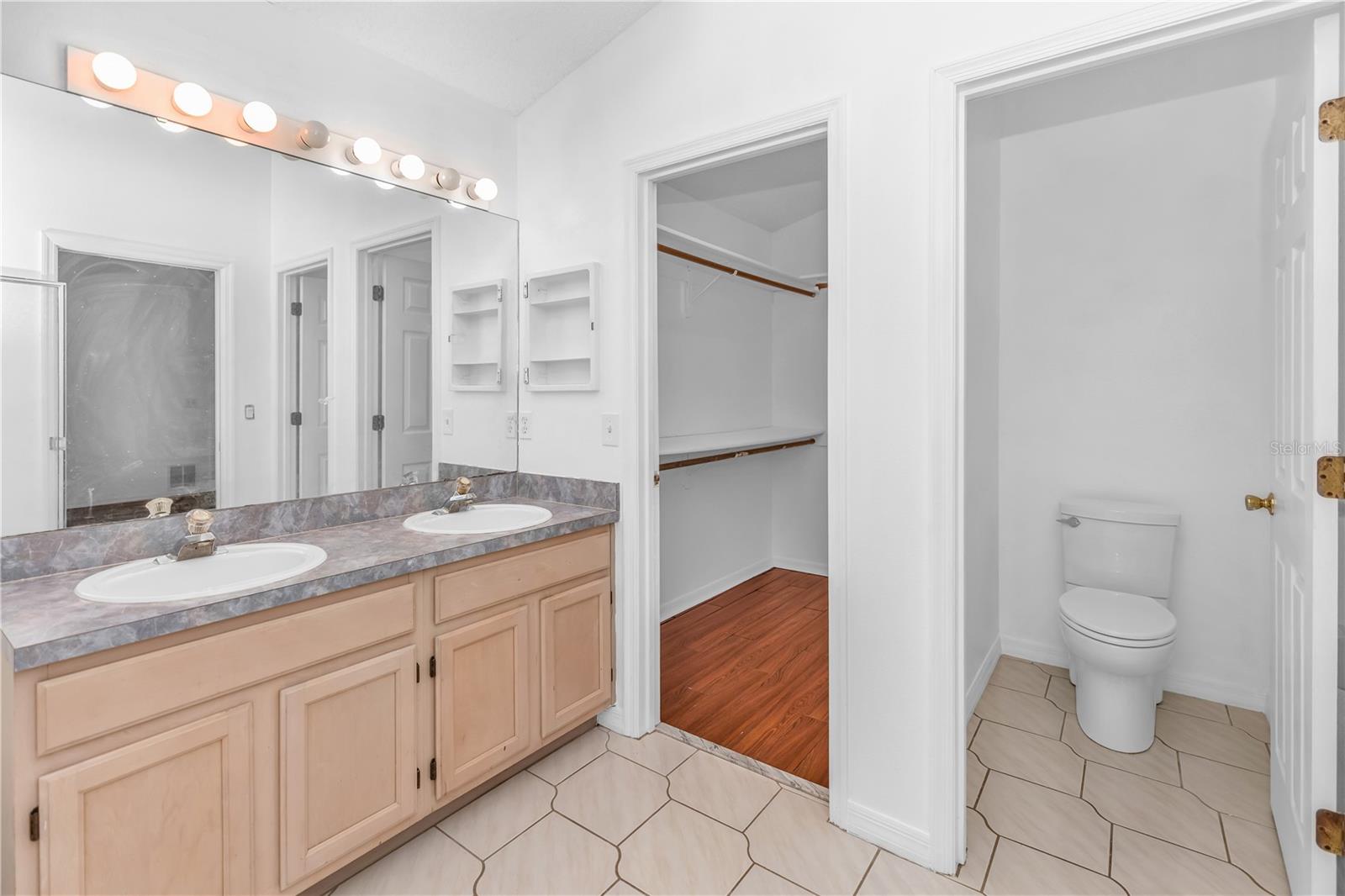 976 ROYAL OAKS DR, APOPKA, FL, 32703