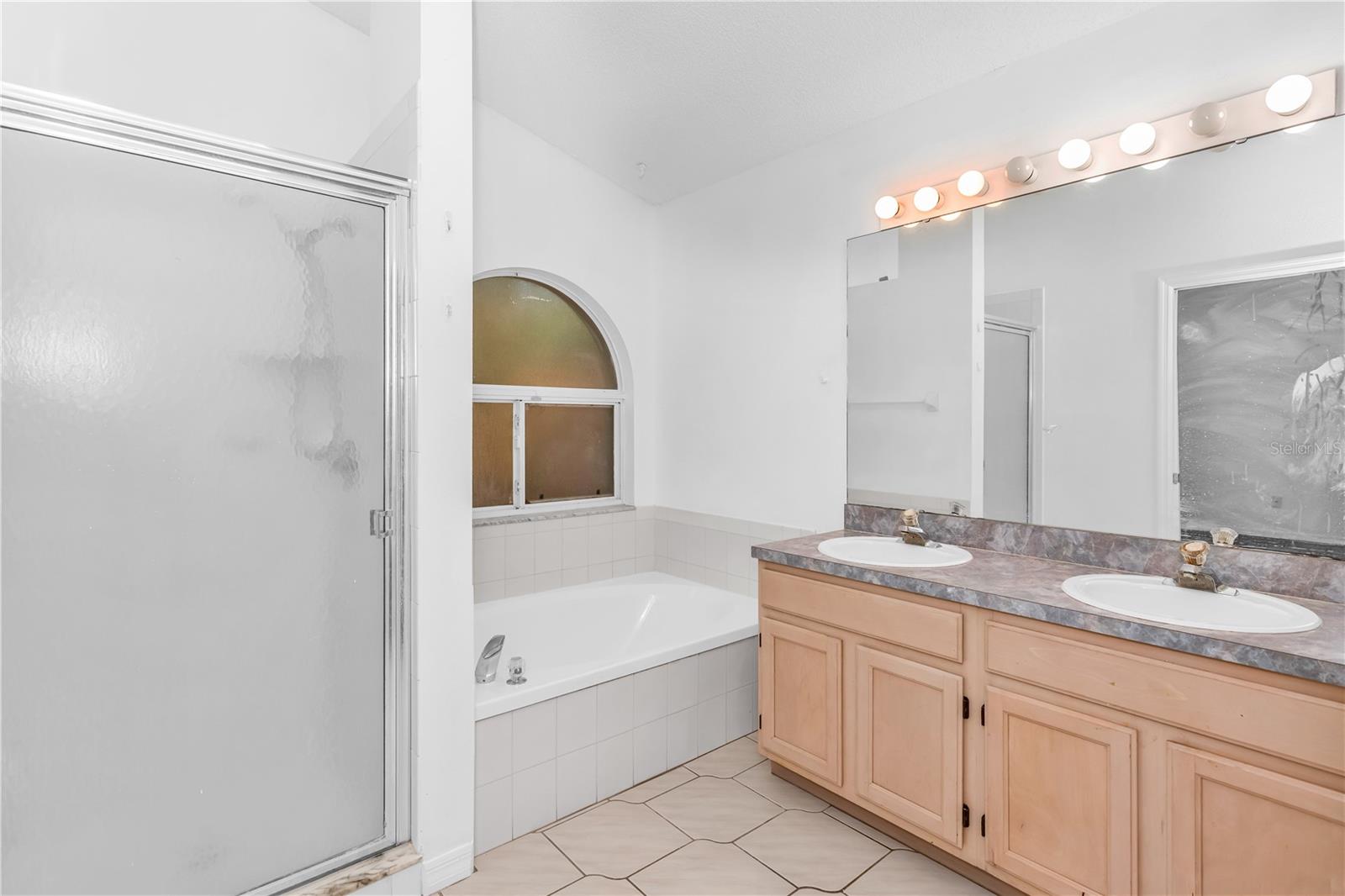 976 ROYAL OAKS DR, APOPKA, FL, 32703