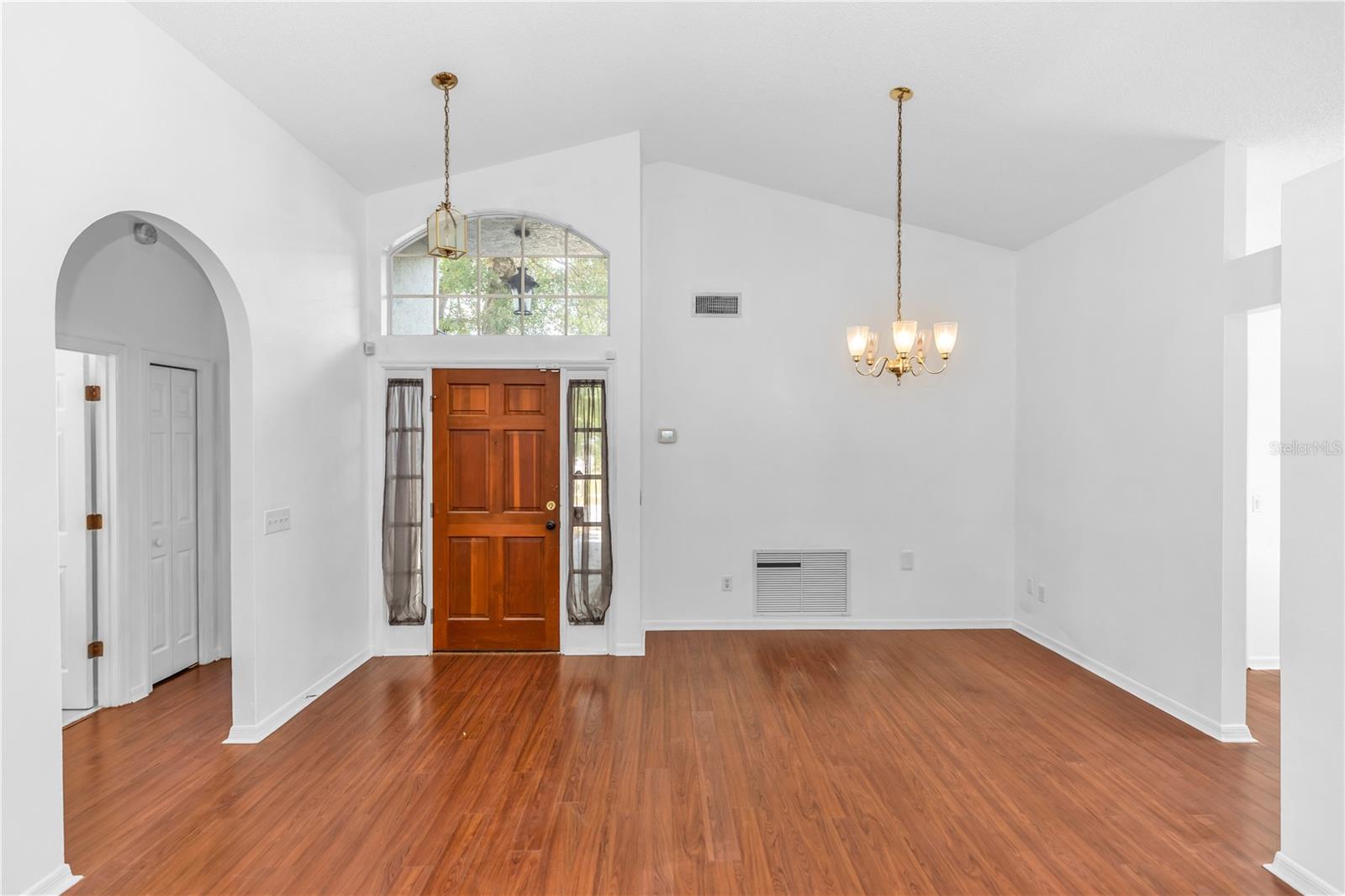 976 ROYAL OAKS DR, APOPKA, FL, 32703