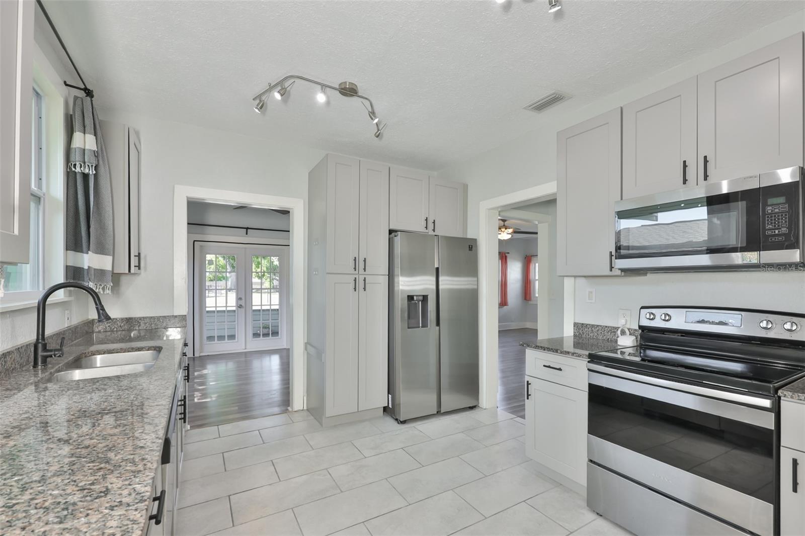 5211 4TH AVE S, ST PETERSBURG, FL, 33707