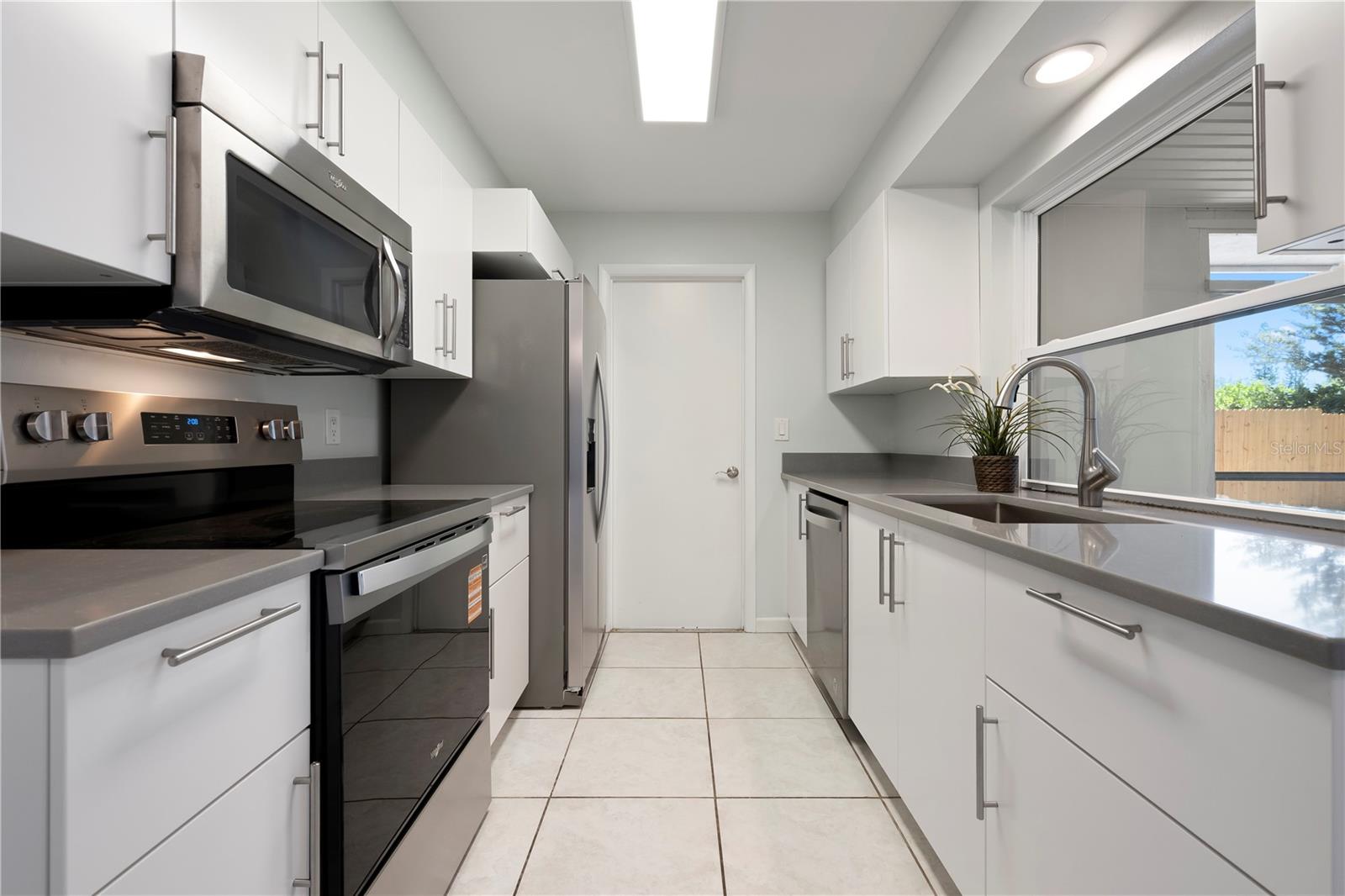 5446 FOXWOOD DR, SARASOTA, FL, 34232