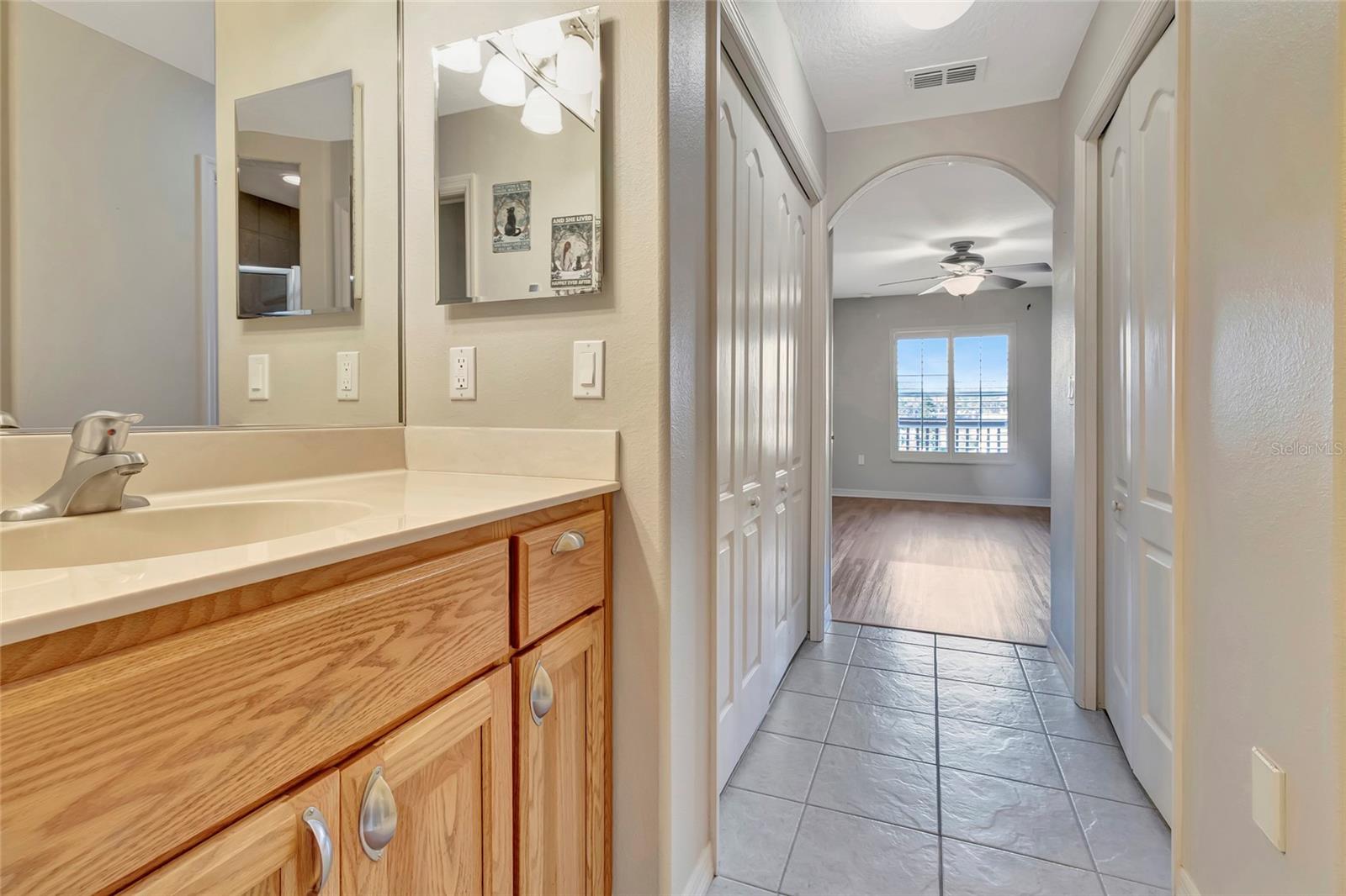 106 FAIRWAY CIR, UMATILLA, FL, 32784