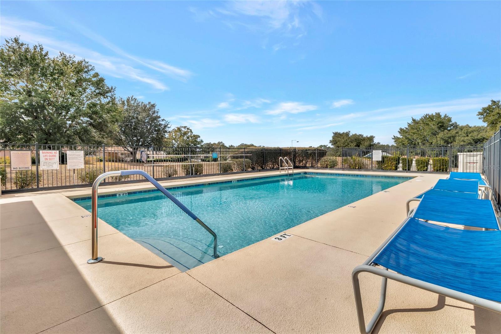 106 FAIRWAY CIR, UMATILLA, FL, 32784