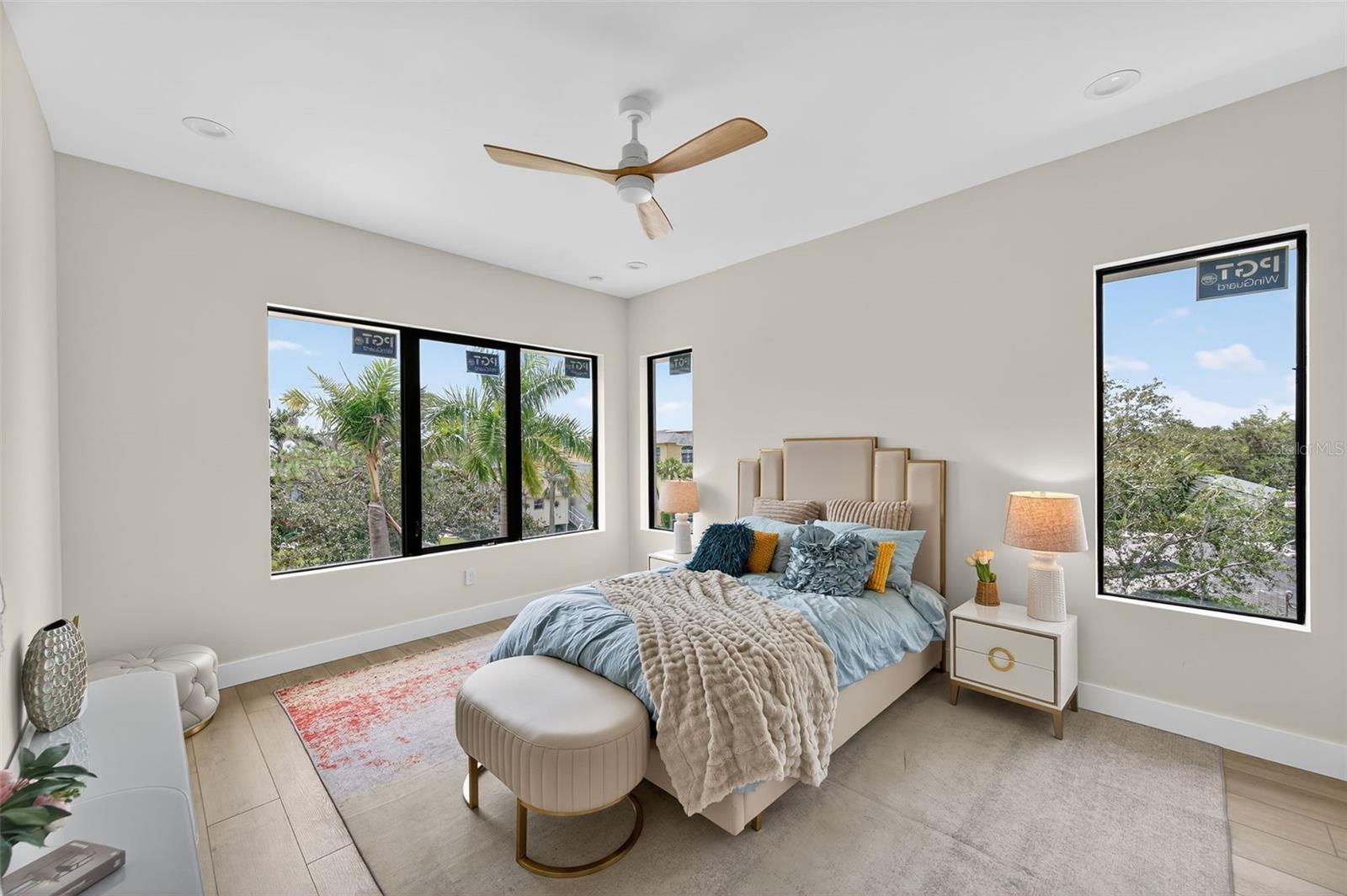 1935 SHORE ACRES BLVD NE, ST PETERSBURG, FL, 33703
