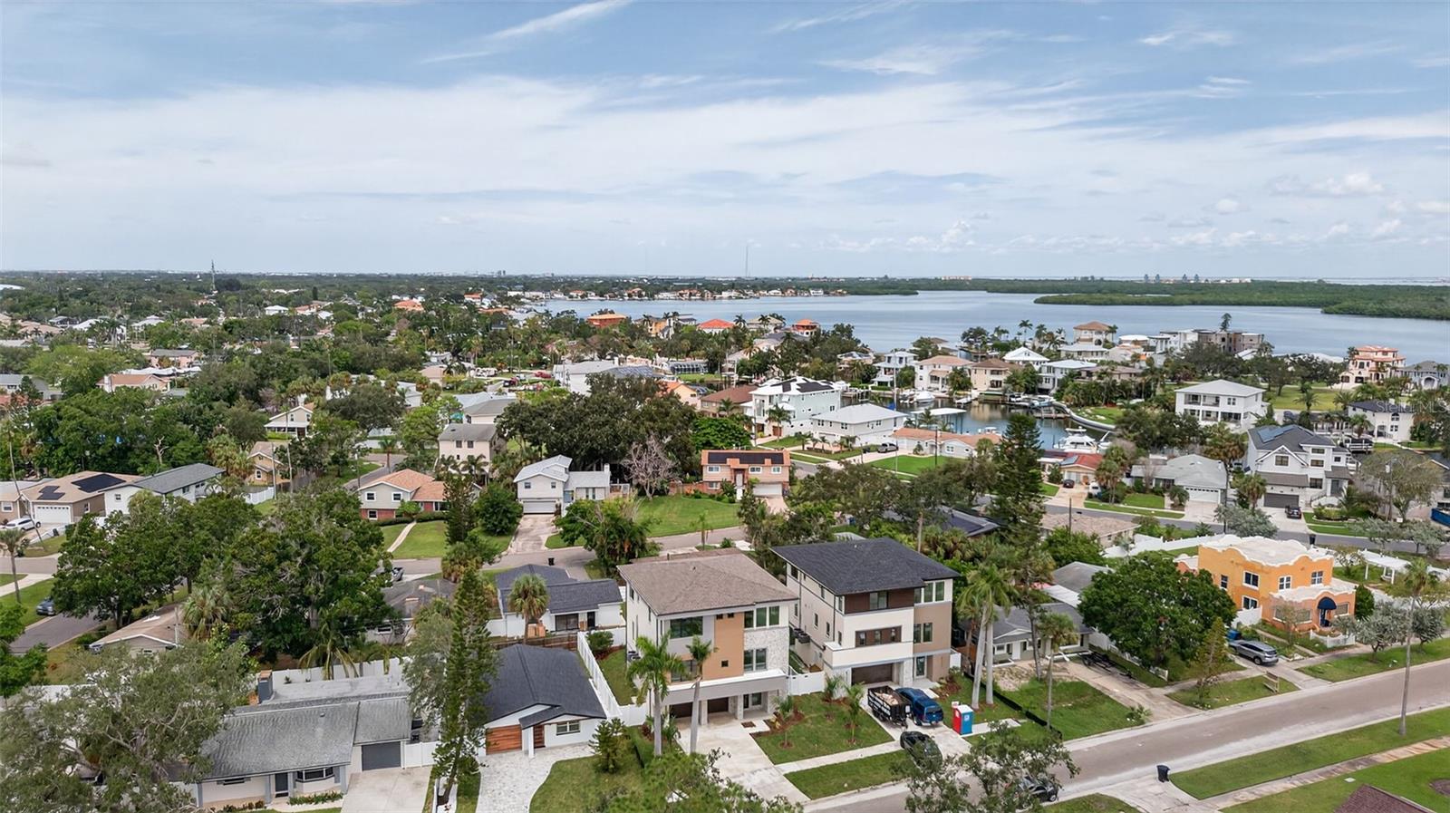 1935 SHORE ACRES BLVD NE, ST PETERSBURG, FL, 33703