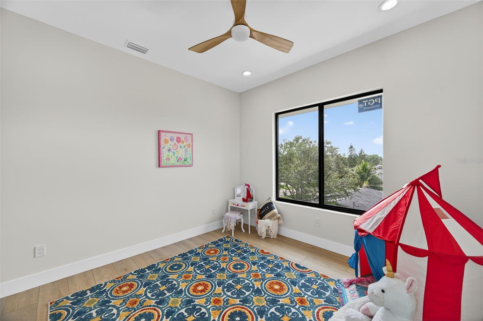 1935 SHORE ACRES BLVD NE, ST PETERSBURG, FL, 33703