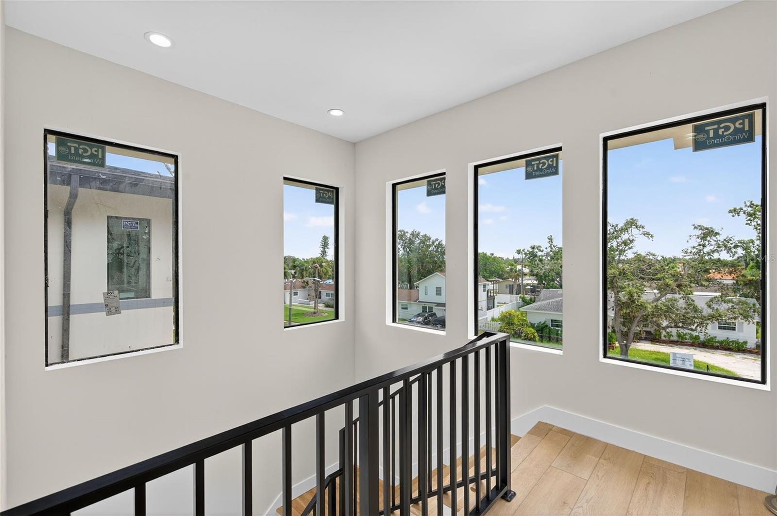 1935 SHORE ACRES BLVD NE, ST PETERSBURG, FL, 33703