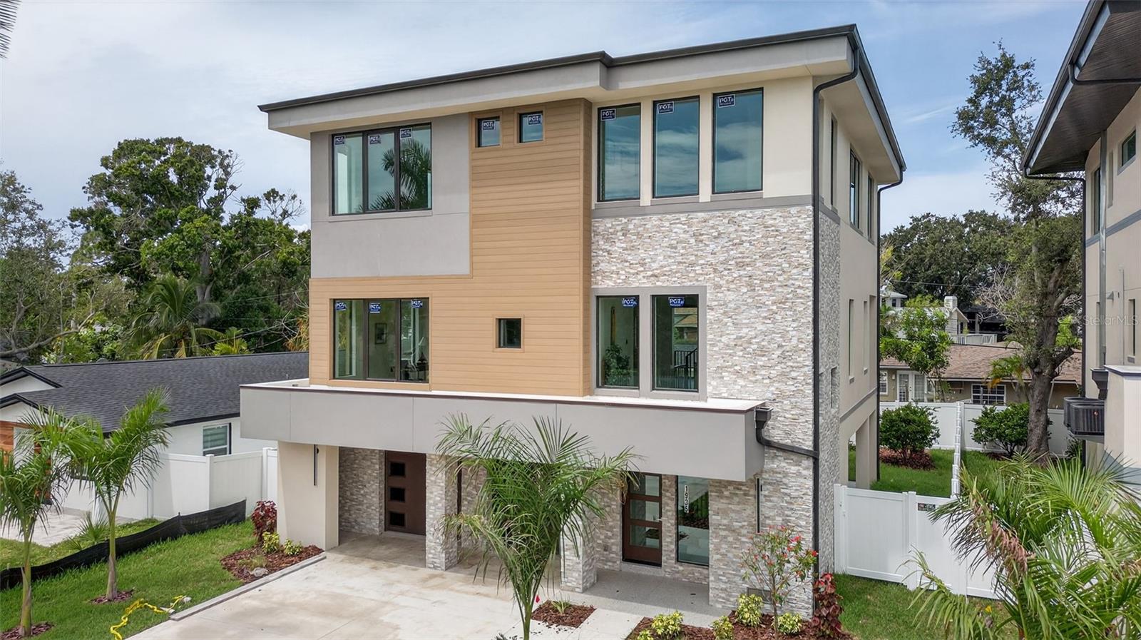 1935 SHORE ACRES BLVD NE, ST PETERSBURG, FL, 33703