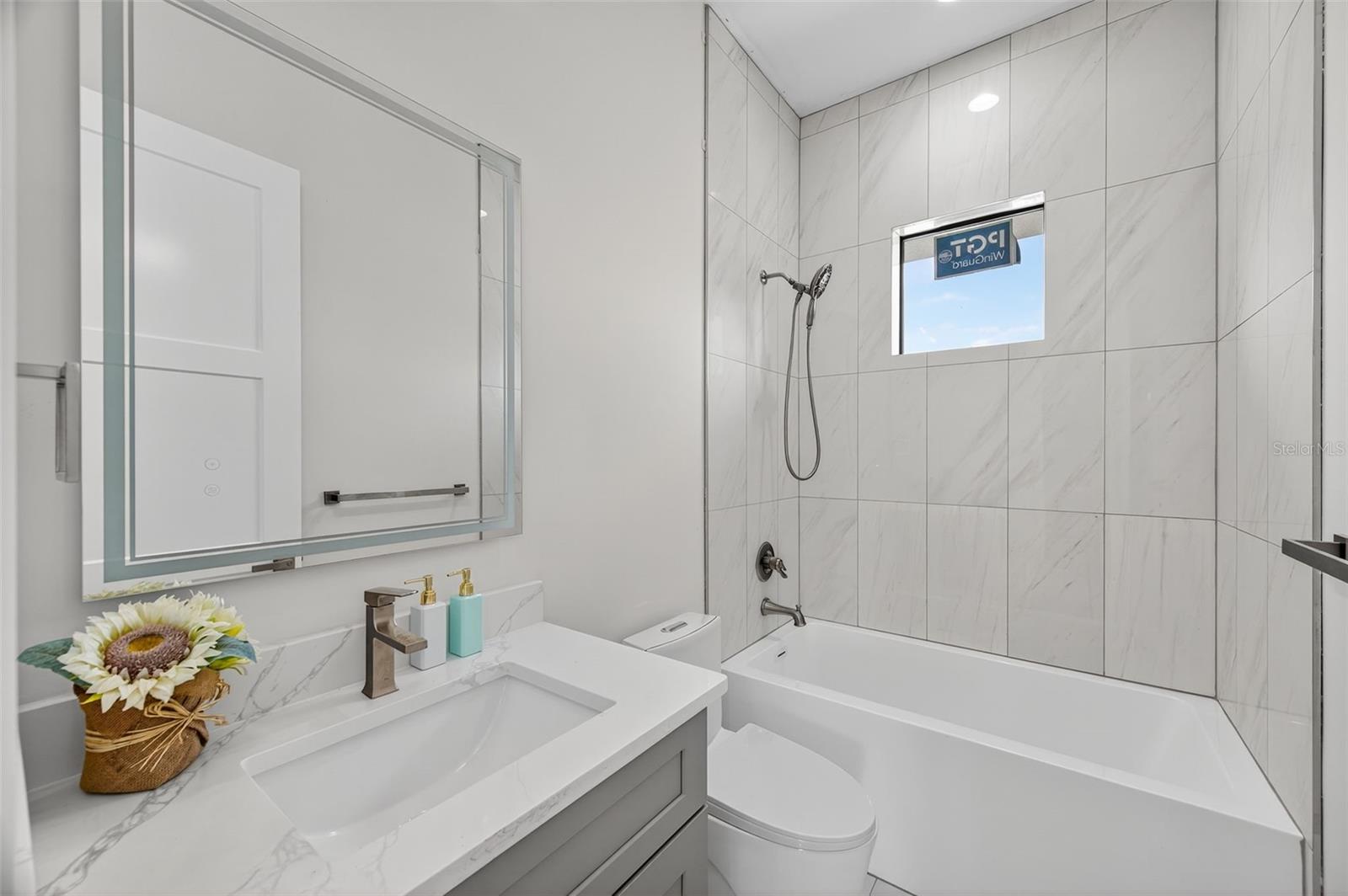 1935 SHORE ACRES BLVD NE, ST PETERSBURG, FL, 33703