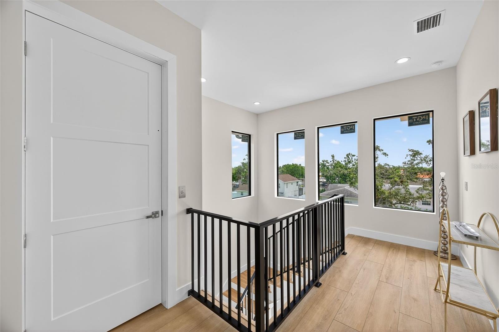 1935 SHORE ACRES BLVD NE, ST PETERSBURG, FL, 33703