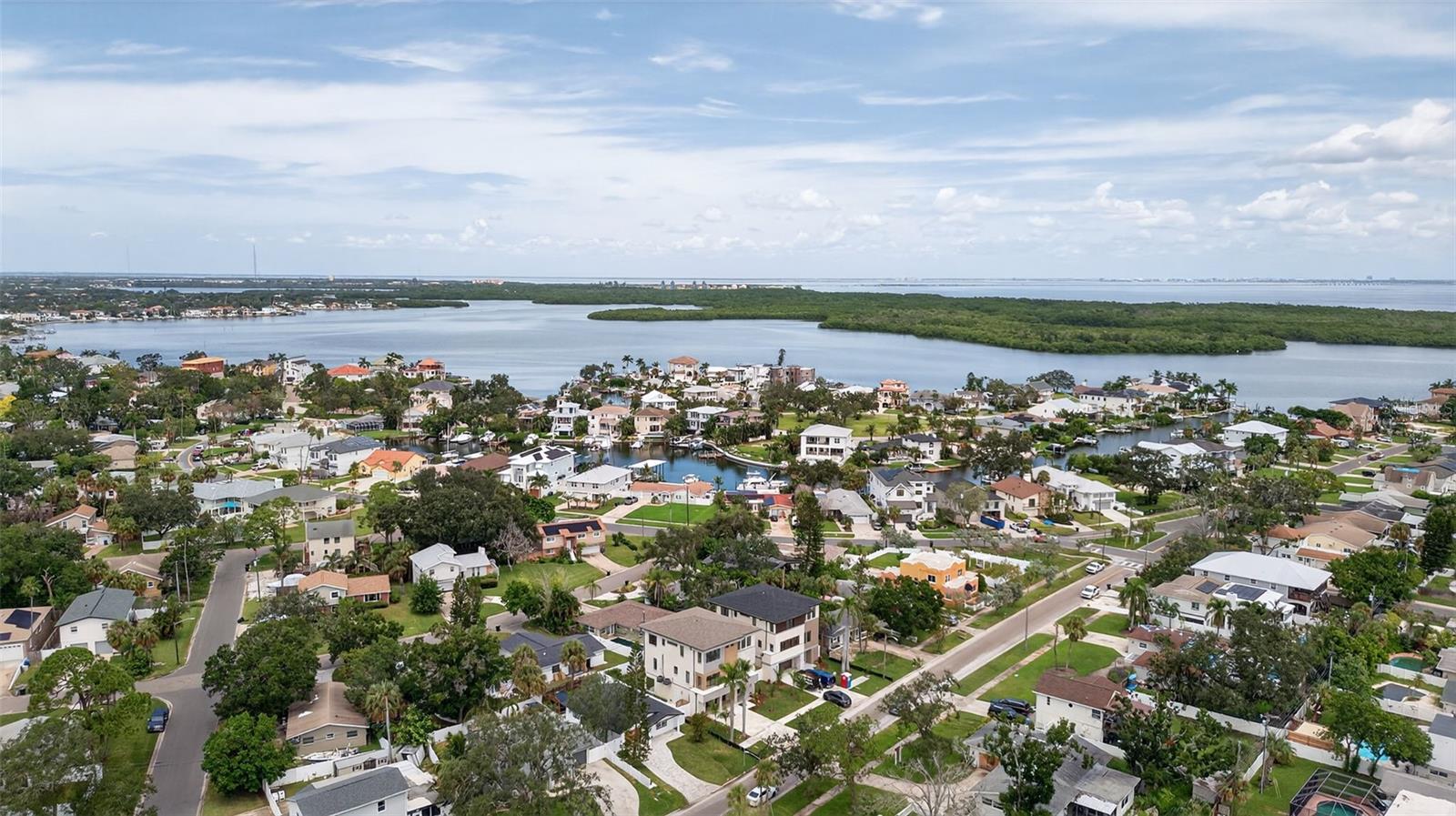 1935 SHORE ACRES BLVD NE, ST PETERSBURG, FL, 33703
