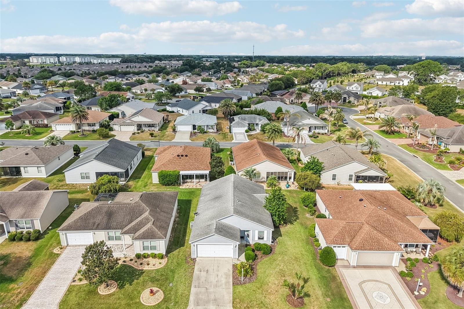 2408 CARRIAGE HILL WAY, THE VILLAGES, FL, 32162
