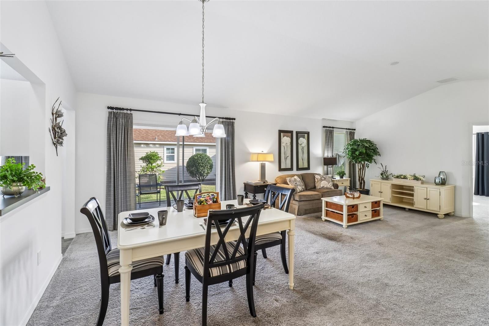 2408 CARRIAGE HILL WAY, THE VILLAGES, FL, 32162