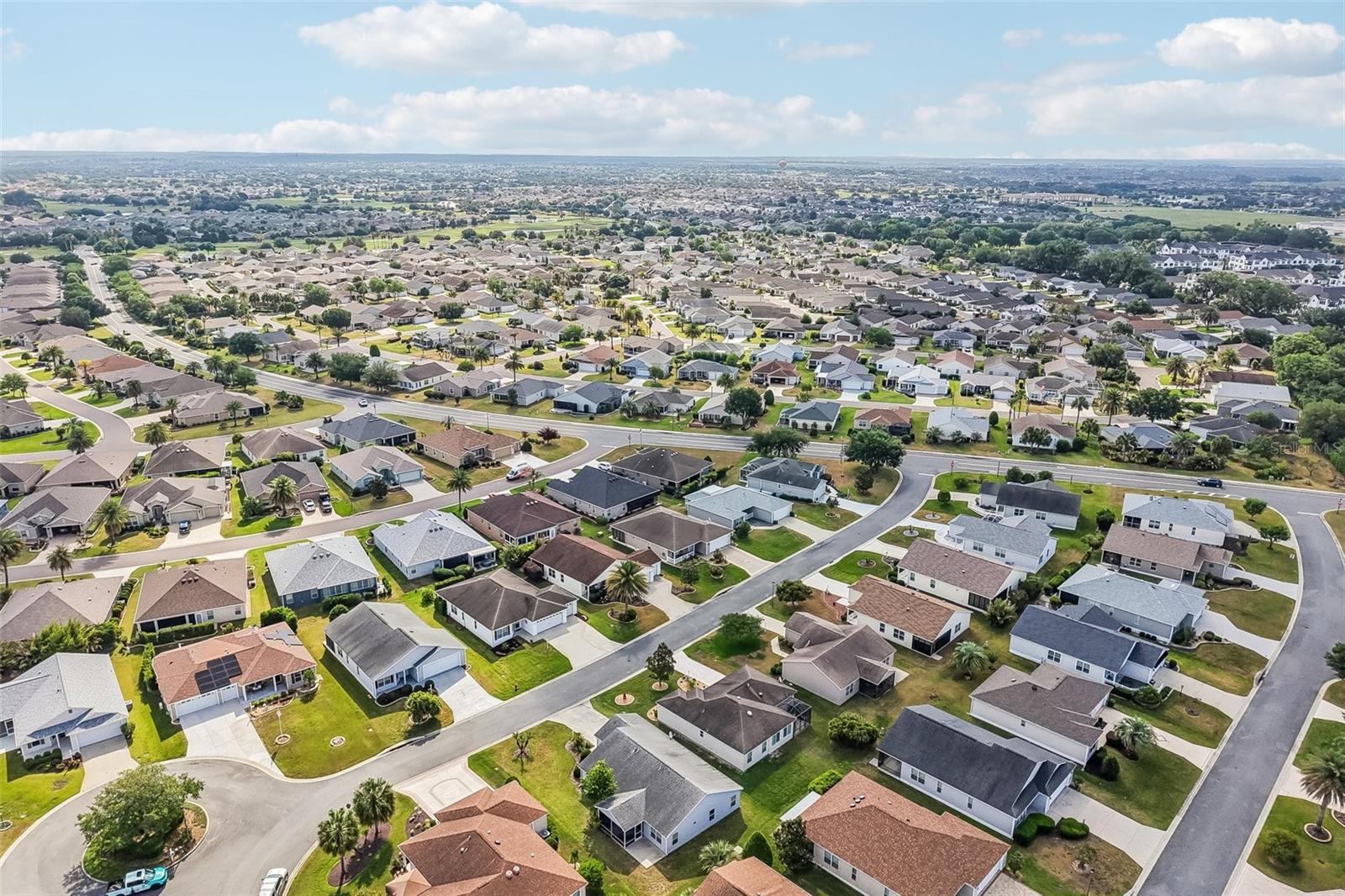 2408 CARRIAGE HILL WAY, THE VILLAGES, FL, 32162