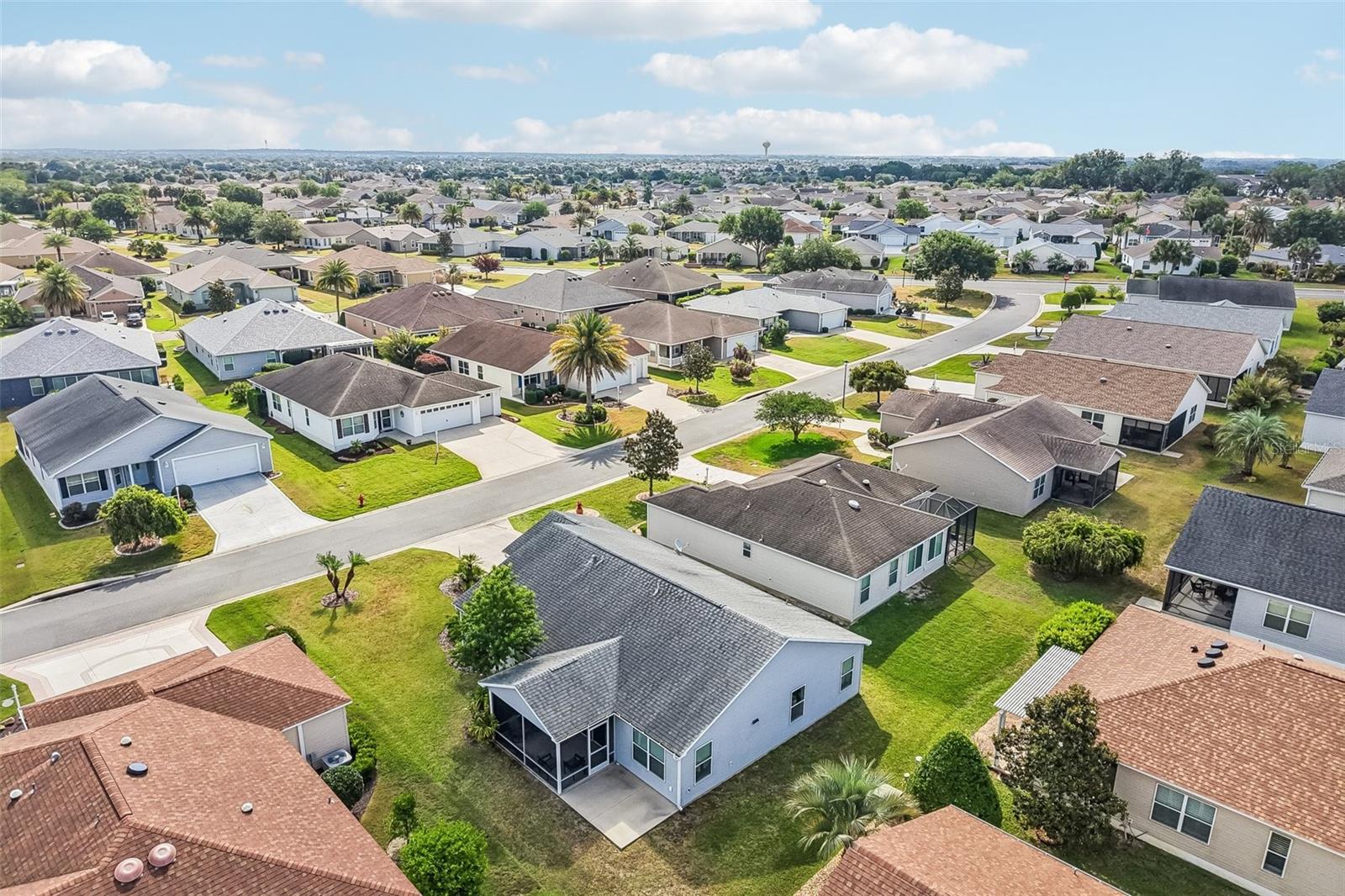 2408 CARRIAGE HILL WAY, THE VILLAGES, FL, 32162