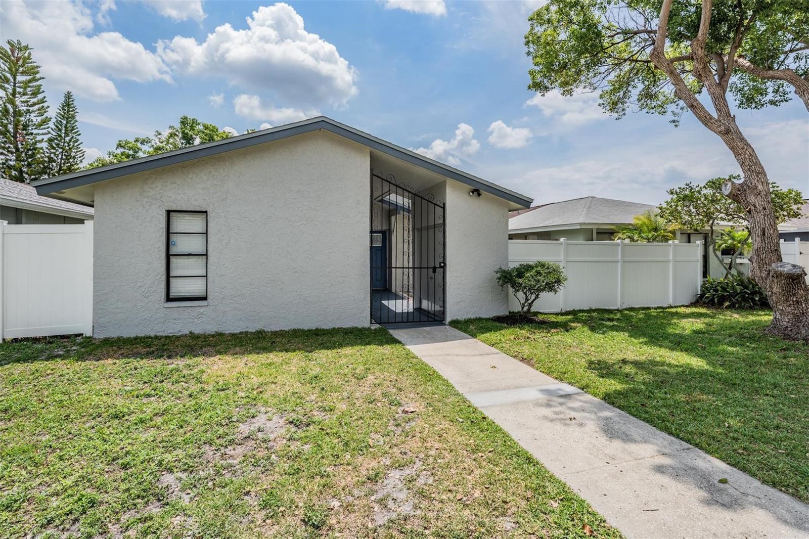 11005 UNDERWOOD PL, TAMPA, FL, 33624