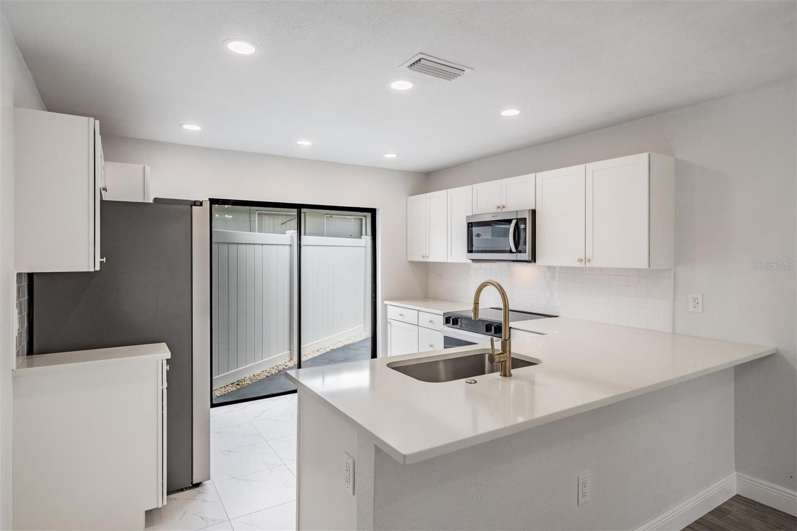 11005 UNDERWOOD PL, TAMPA, FL, 33624
