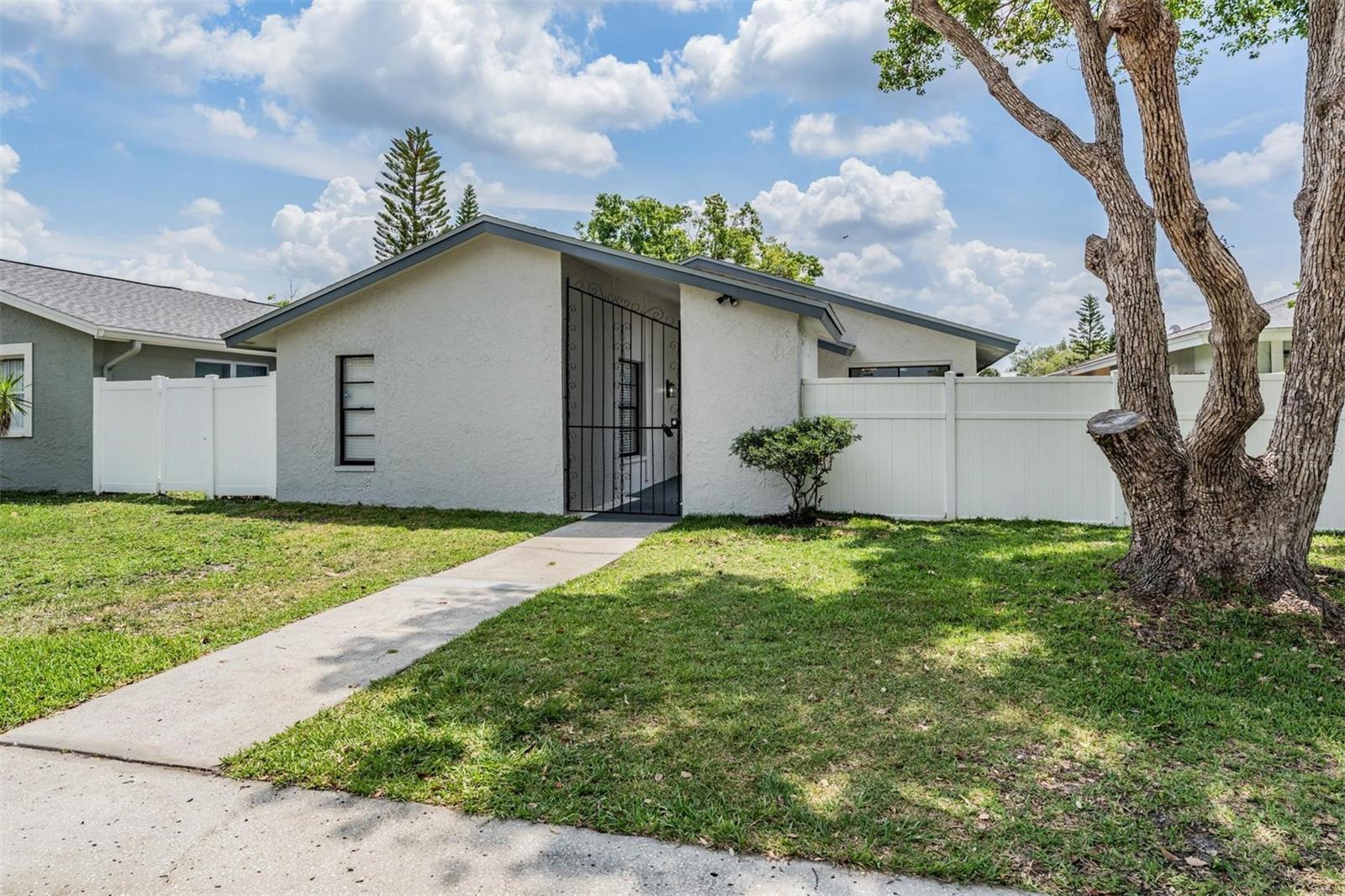 11005 UNDERWOOD PL, TAMPA, FL, 33624
