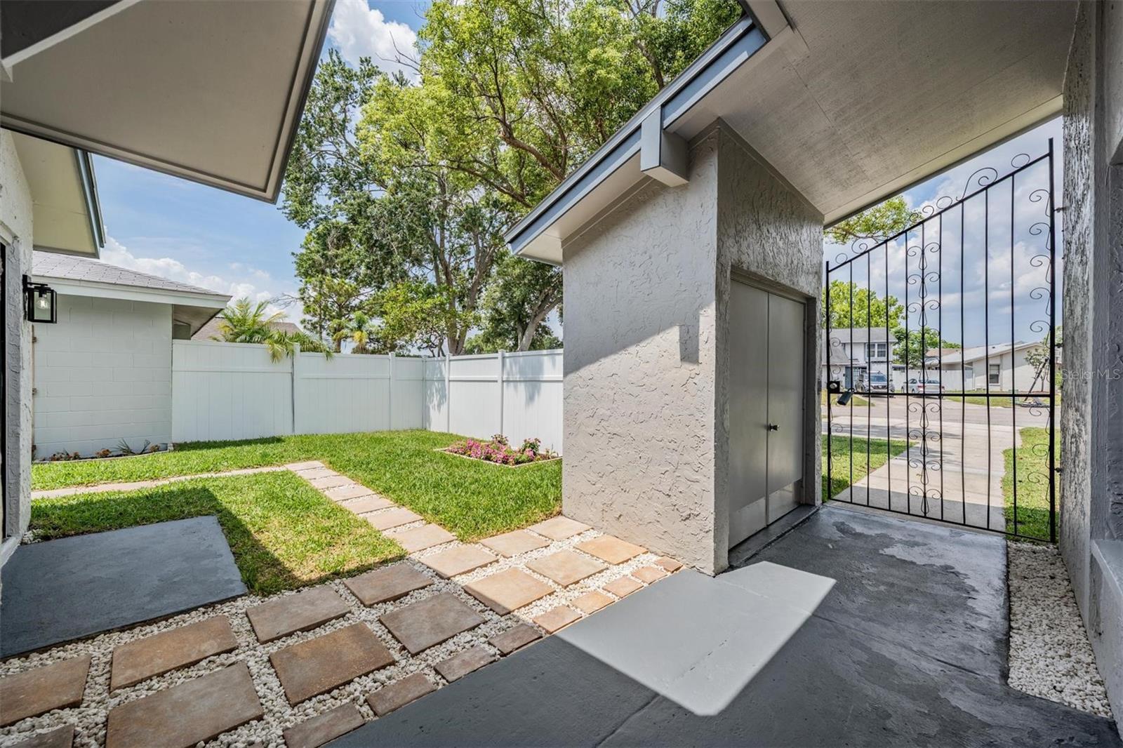 11005 UNDERWOOD PL, TAMPA, FL, 33624