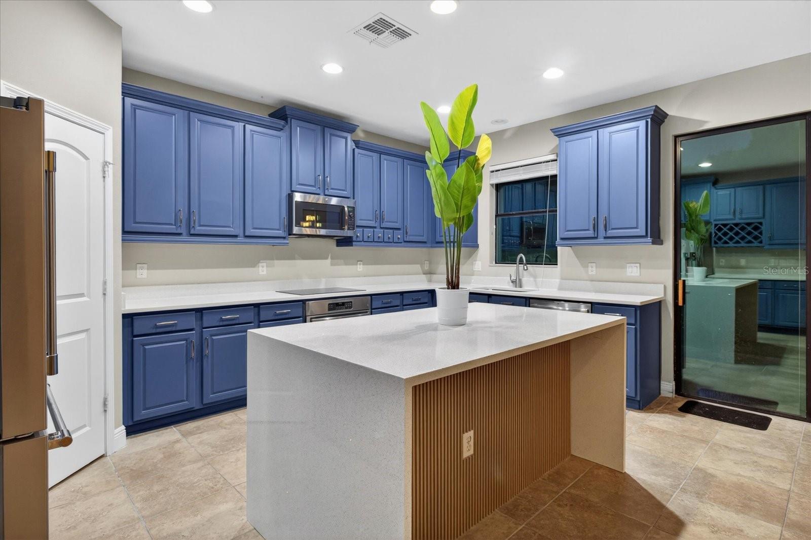 1389 HERITAGE LANDINGS DR, LAKELAND, FL, 33805