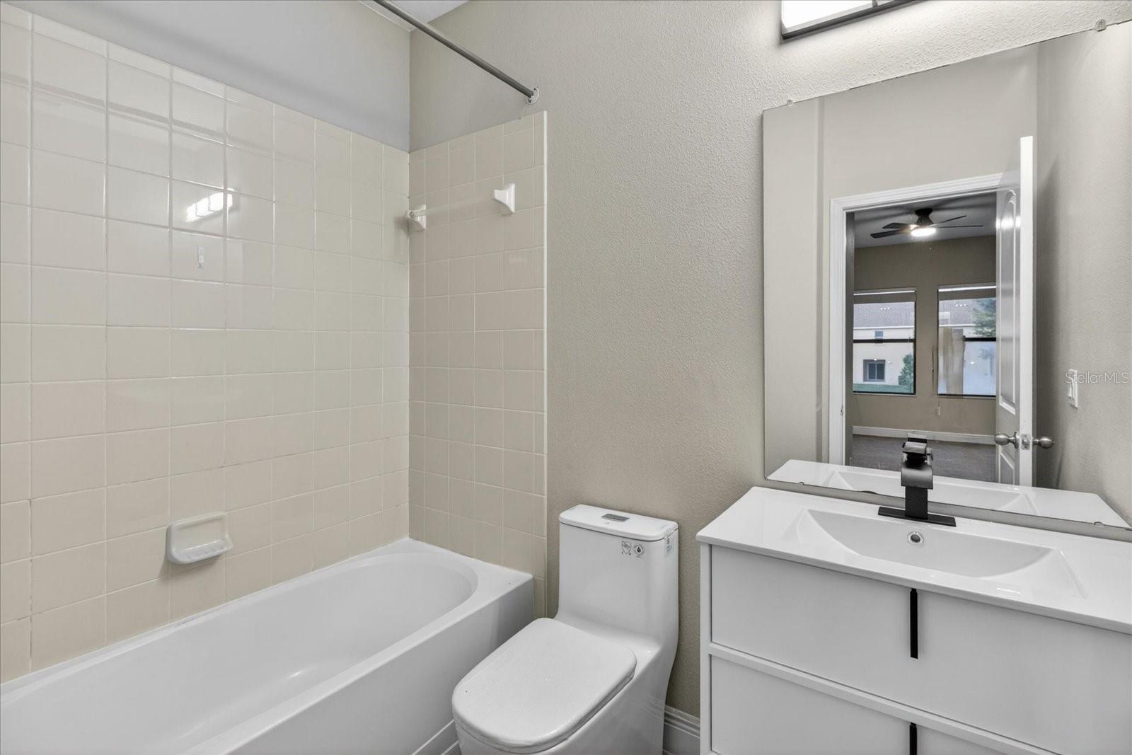 1389 HERITAGE LANDINGS DR, LAKELAND, FL, 33805