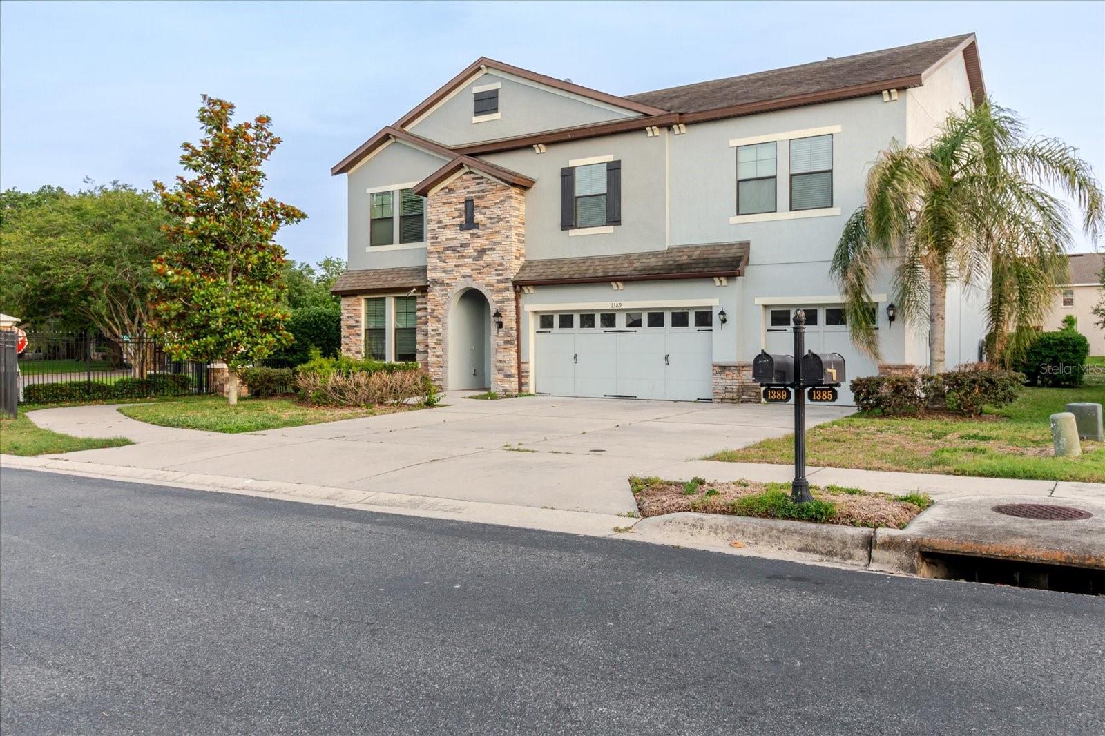 1389 HERITAGE LANDINGS DR, LAKELAND, FL, 33805
