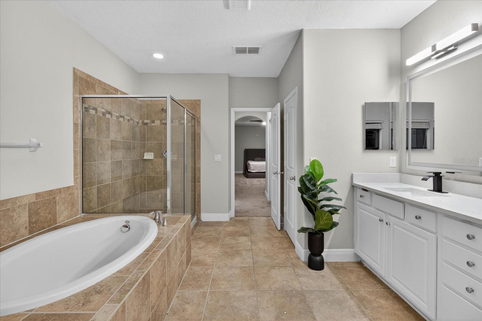 1389 HERITAGE LANDINGS DR, LAKELAND, FL, 33805