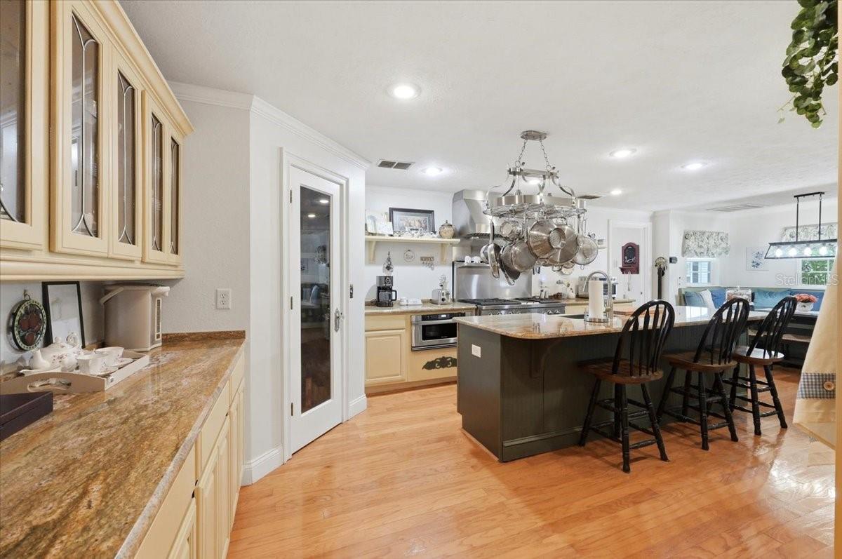 2910 FRITZKE RD, DOVER, FL, 33527
