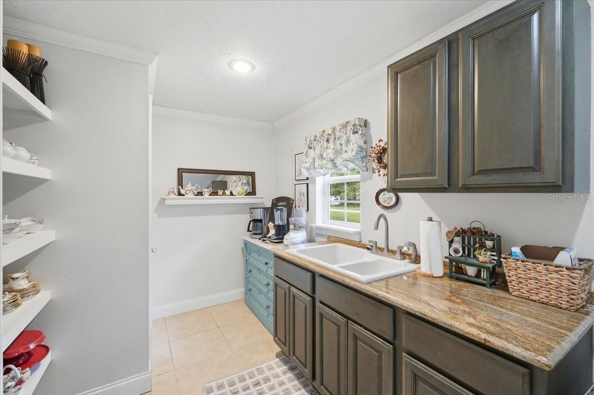 2910 FRITZKE RD, DOVER, FL, 33527
