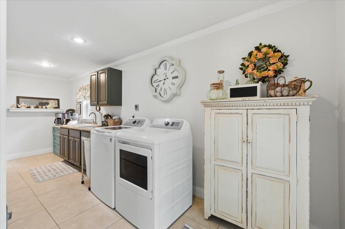 2910 FRITZKE RD, DOVER, FL, 33527