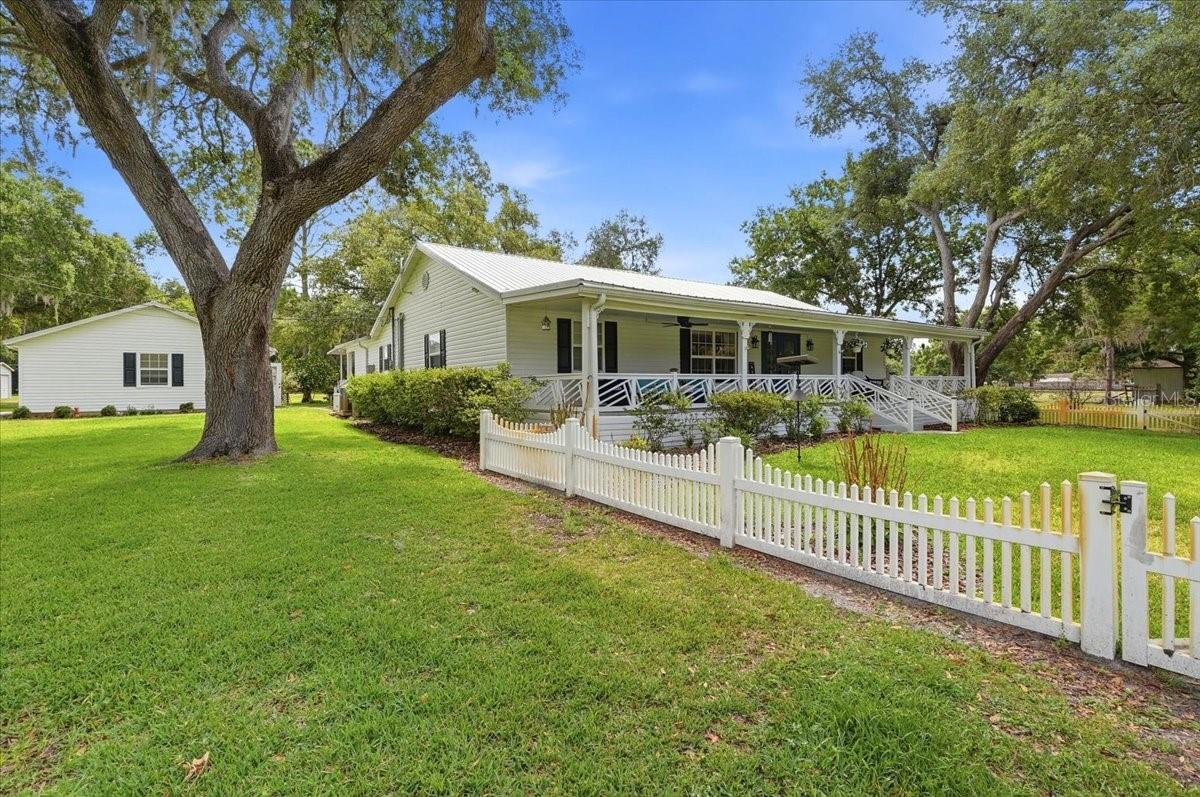 2910 FRITZKE RD, DOVER, FL, 33527