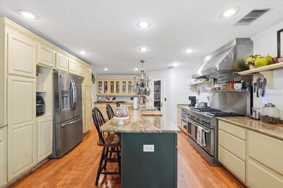 2910 FRITZKE RD, DOVER, FL, 33527