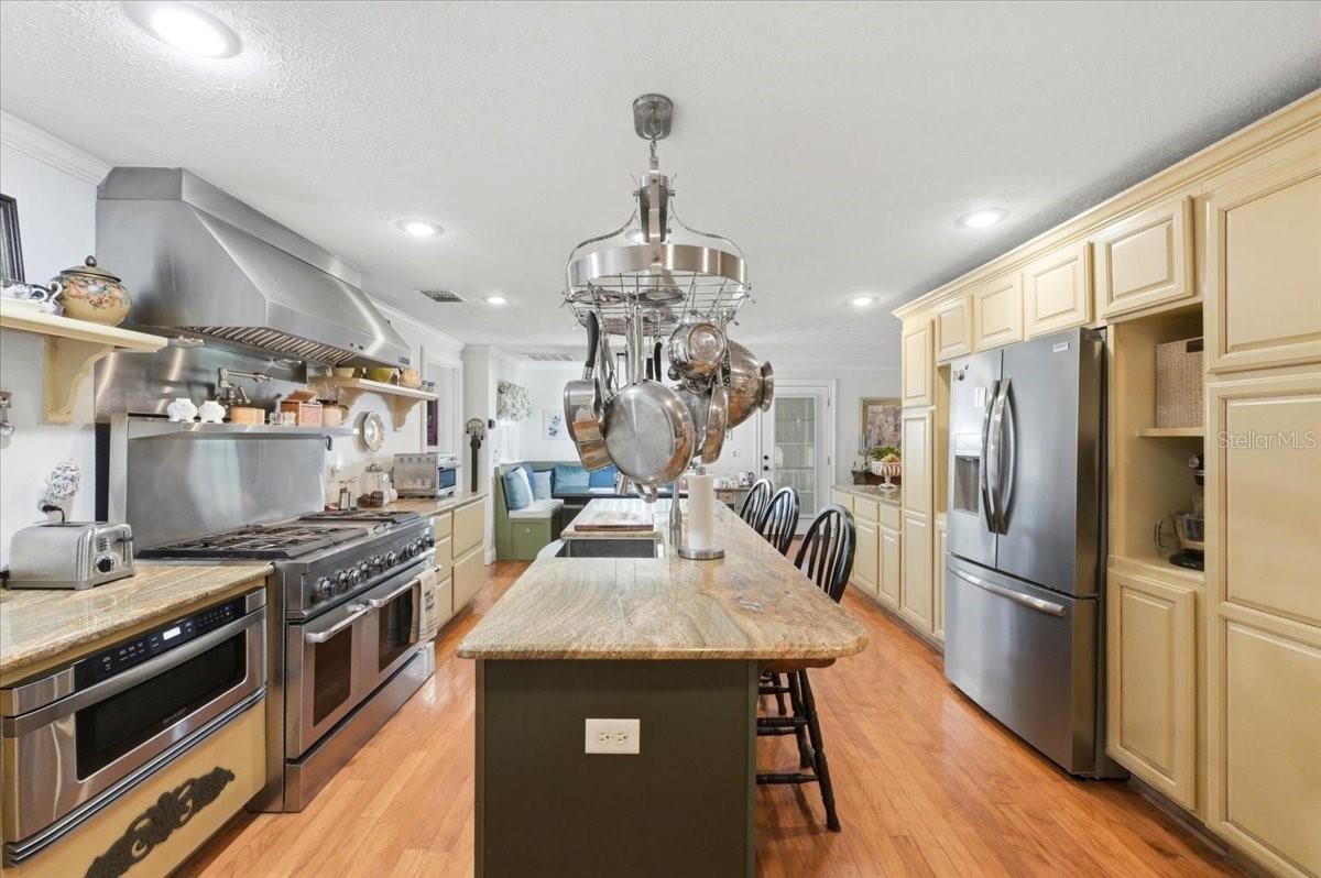 2910 FRITZKE RD, DOVER, FL, 33527