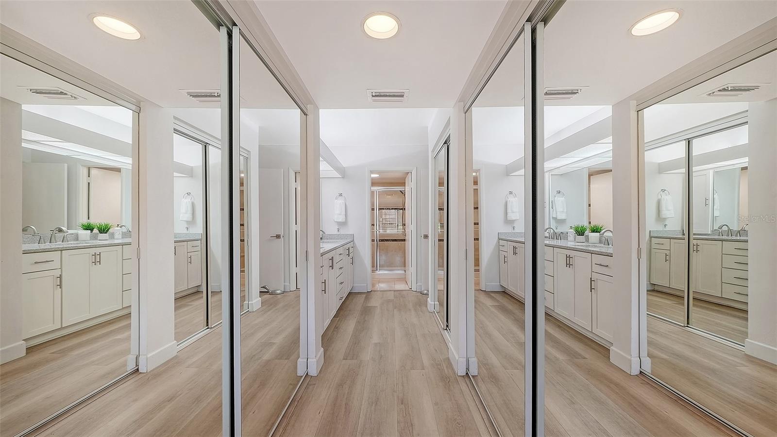 3131 HEATHERWOOD LN, SARASOTA, FL, 34235