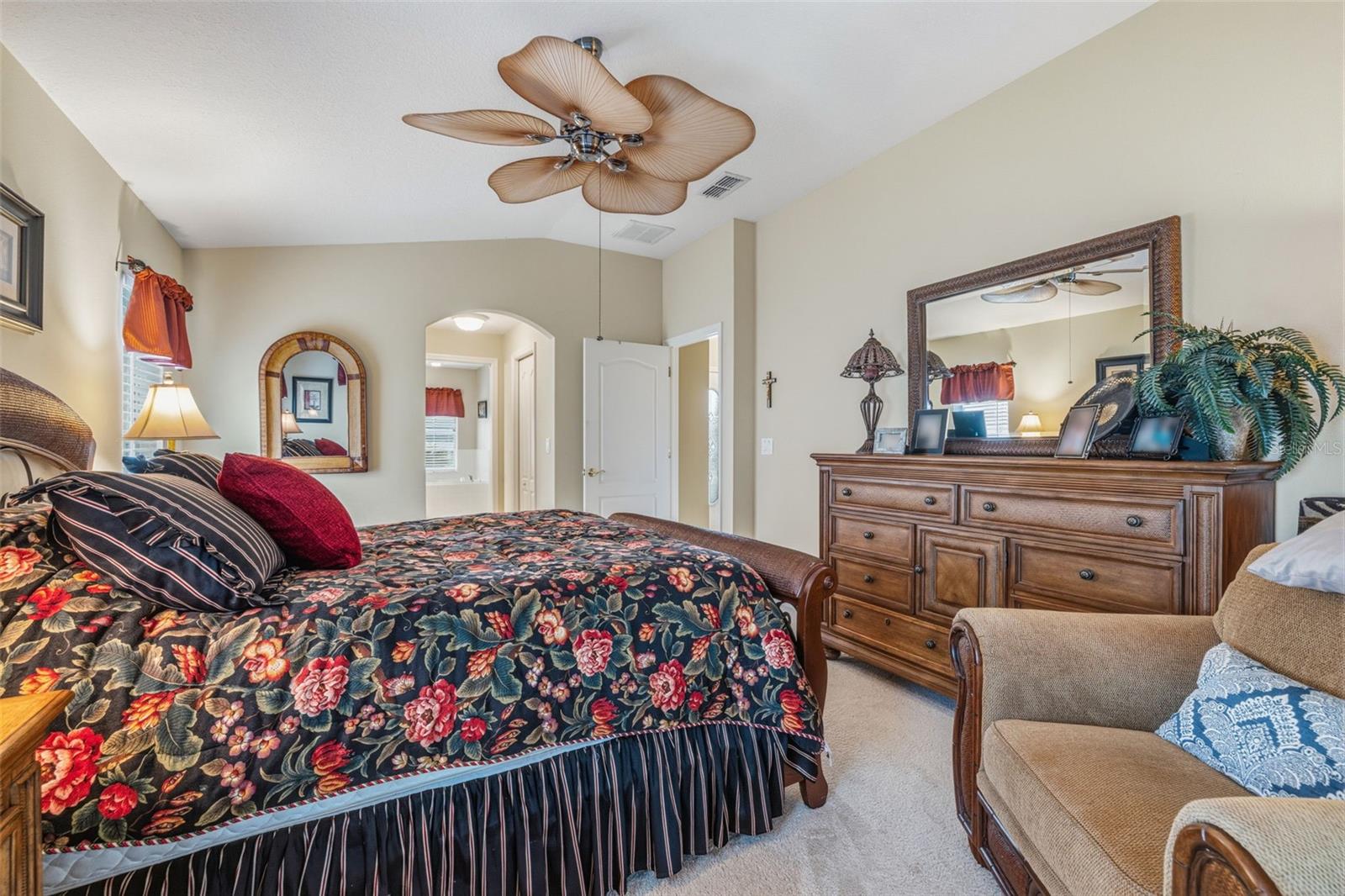 10334 COLLAR DR, SAN ANTONIO, FL, 33576
