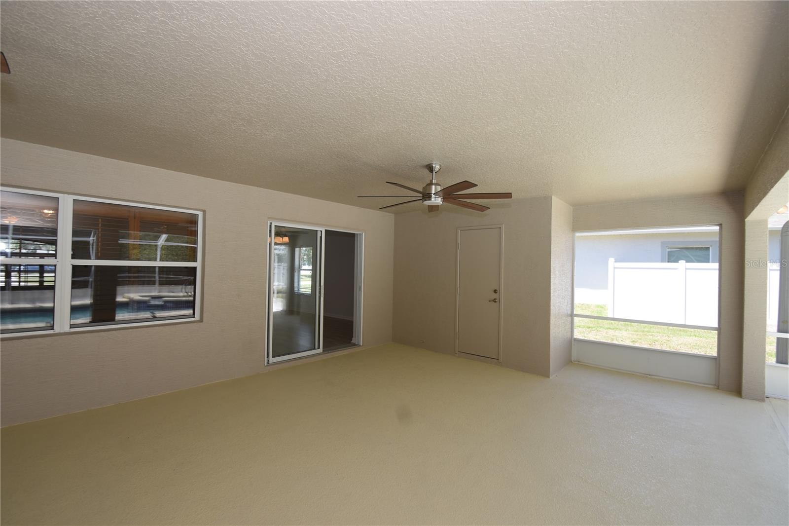17 WHITE HALL DR, PALM COAST, FL, 32164