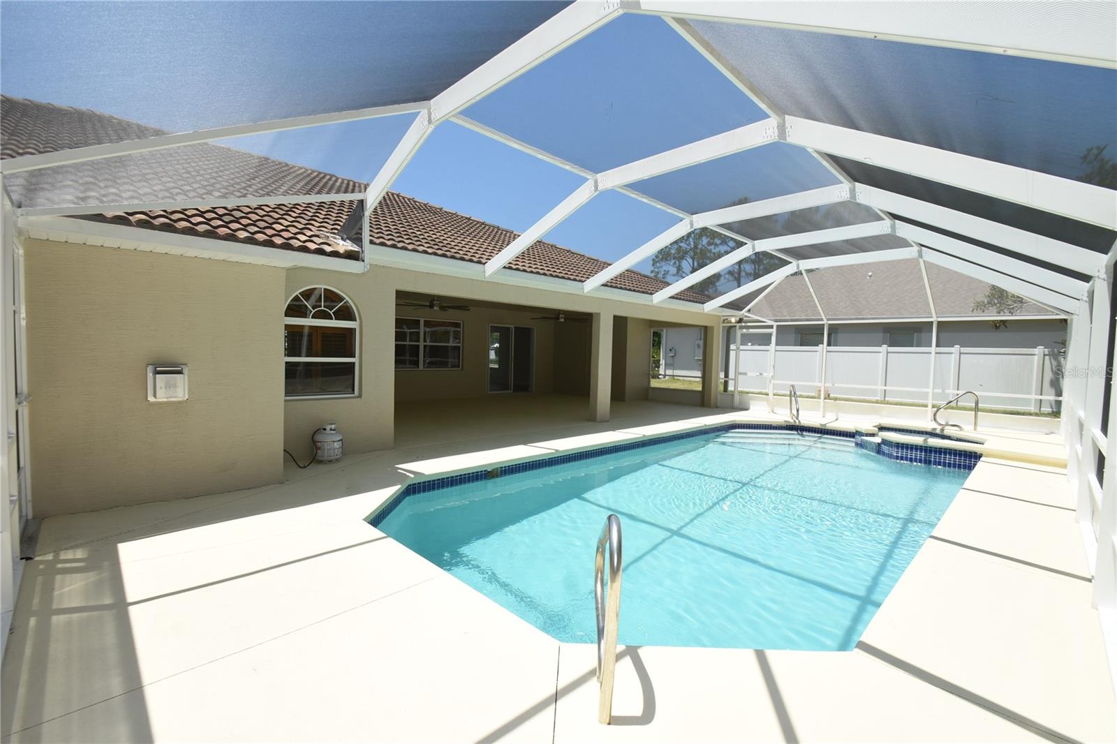 17 WHITE HALL DR, PALM COAST, FL, 32164