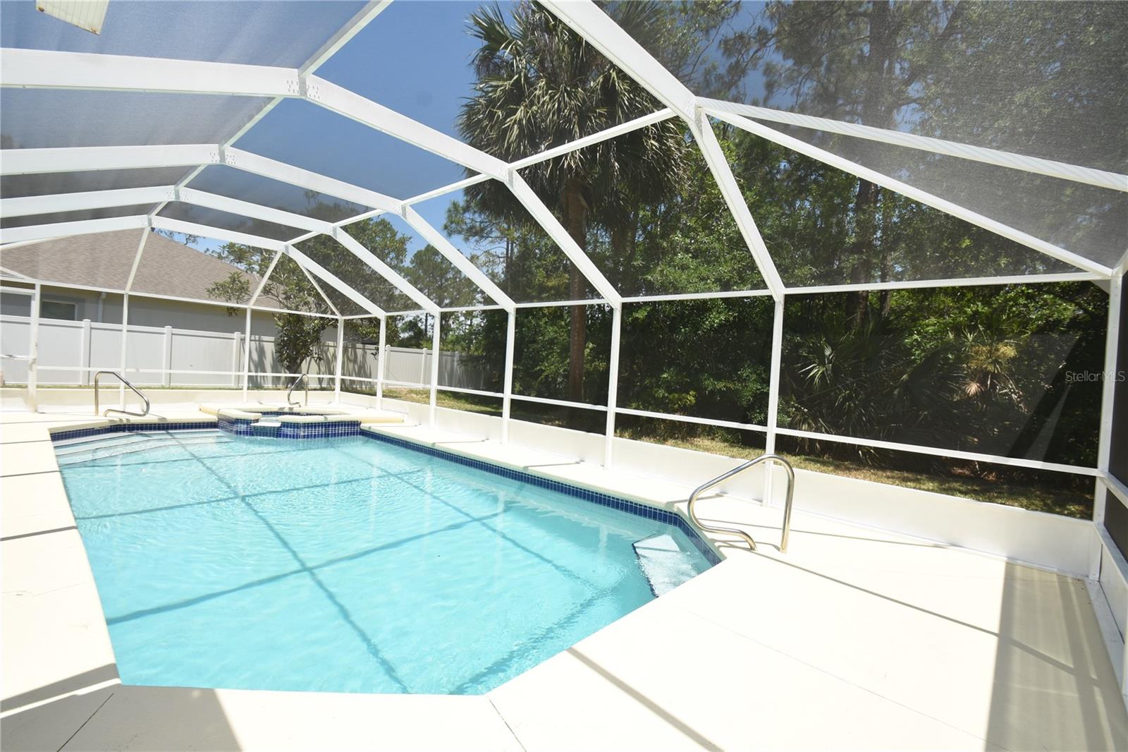 17 WHITE HALL DR, PALM COAST, FL, 32164