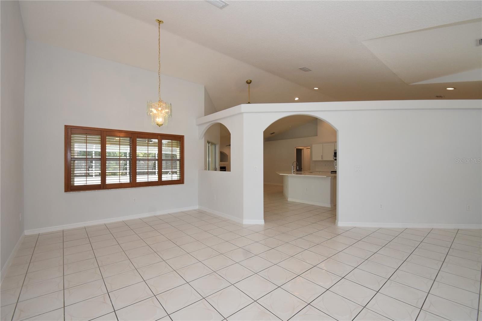 17 WHITE HALL DR, PALM COAST, FL, 32164