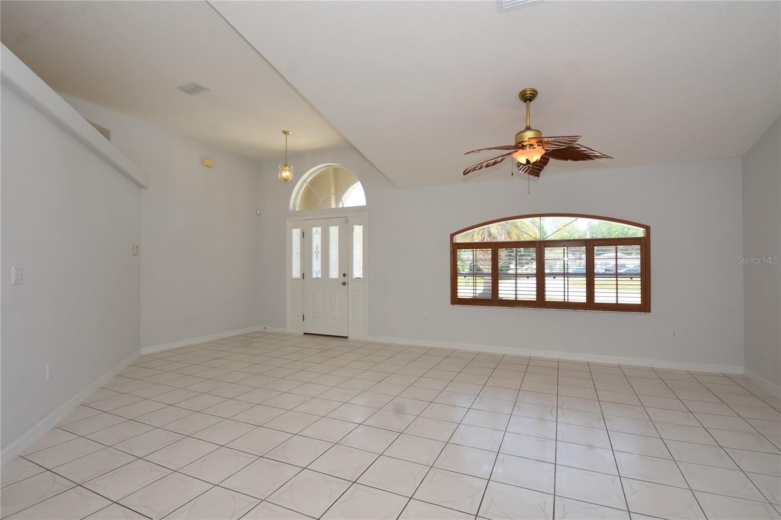 17 WHITE HALL DR, PALM COAST, FL, 32164