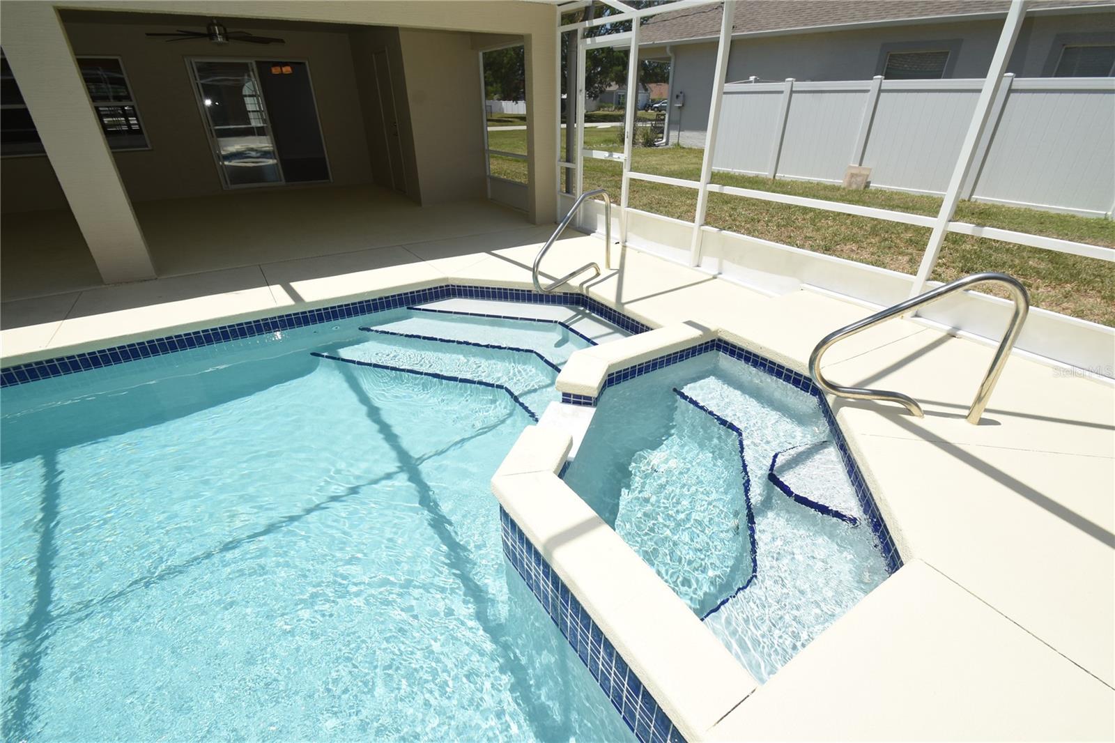 17 WHITE HALL DR, PALM COAST, FL, 32164