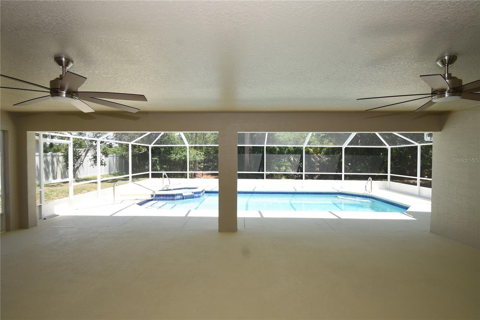 17 WHITE HALL DR, PALM COAST, FL, 32164