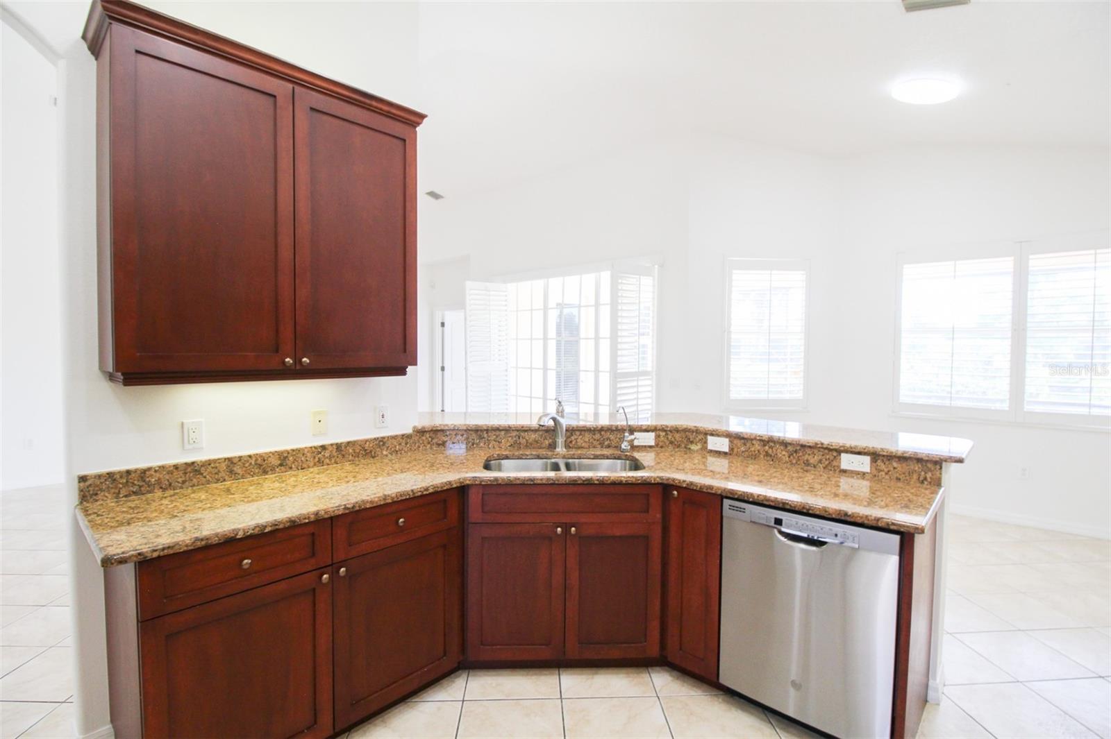 6343 ROOKERY CIR, BRADENTON, FL, 34203